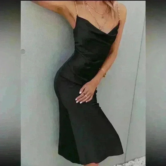 Black  slip dress 🖤🖤 - Picture 7 of 8